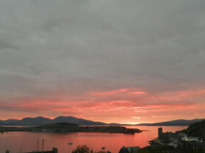 Central Oban Studio with Stunning View